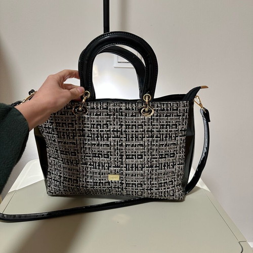 Fragola handbag like new, black and gray