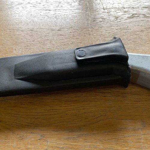 Professional aluminum carpet cutter used with belt holster