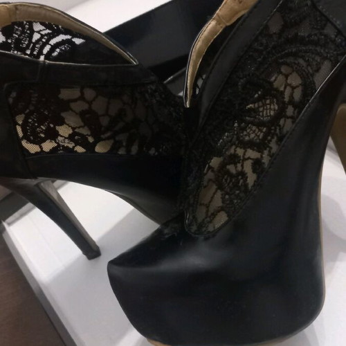 Sergio Todzi heels used, black with lace and zipper size 36