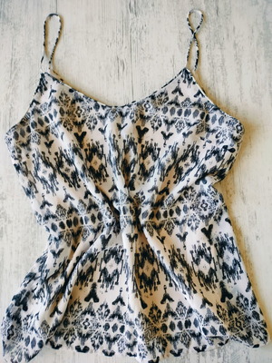 Vero Moda summer women's top with thin straps like new, black and white