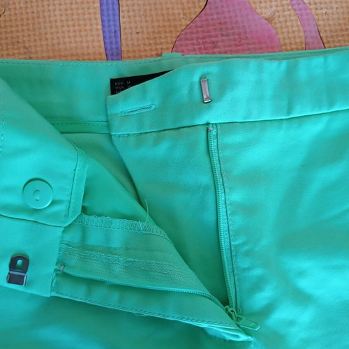 Zara medium shorts in mint color like new
