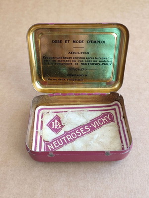 Antique French Pharmacy Tin Neutroses-Vichy used
