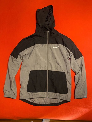 Nike Waterproof Windbreaker Kids Like New 13-15 Years