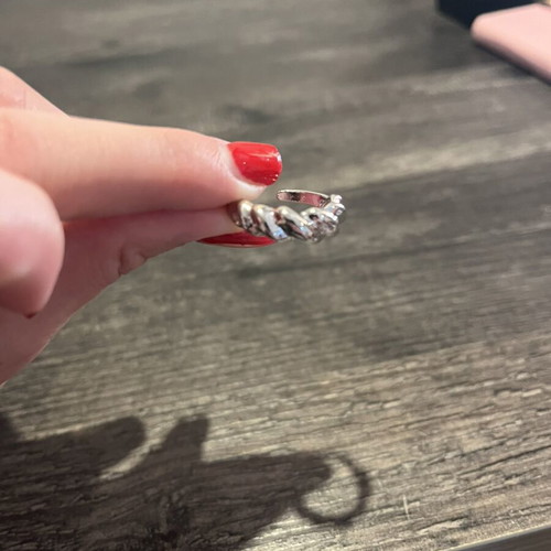 Silver ring brand new in excellent condition