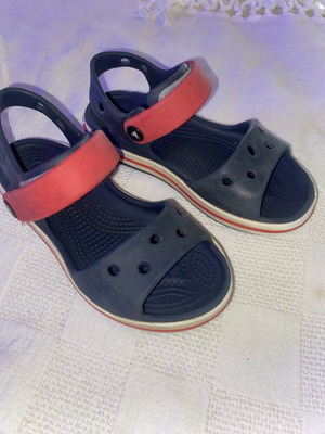 Σανδάλια Crocs Crocband μεταχειρισμένα, μπλε και κόκκινα, νούμερα 27-28
