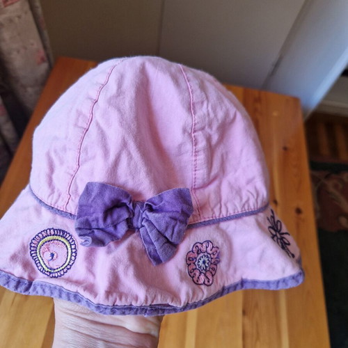 Pink hat for girl up to 3 years like new