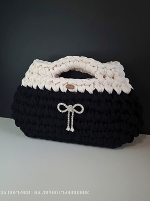 Handmade bag new, textile yarn, black and white