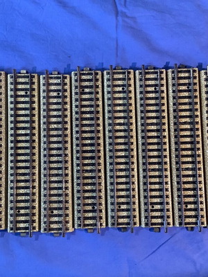 Marklin 5106 rails used, set of 10 straight with cross ties