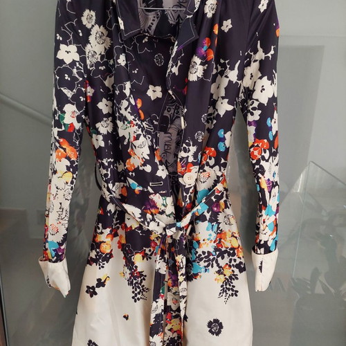 Desigual trench coat used, light printed, size 36