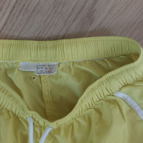 Zara shorts used for boys 9-10 years yellow