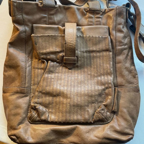 Aunts & Uncles Leather bag