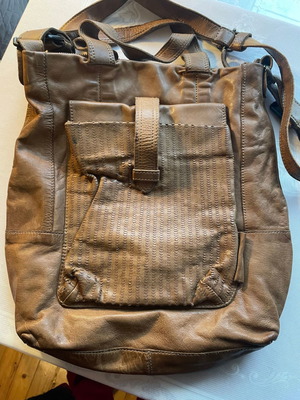 Aunts & Uncles Leather bag