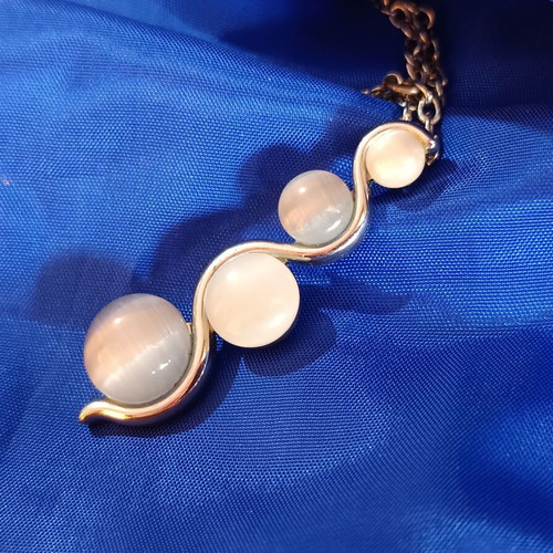 Vintage Liquid Moonlight Pendant with Gray Moonstones like new