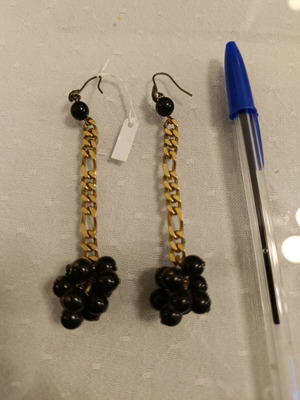 Earrings new metal with black beads