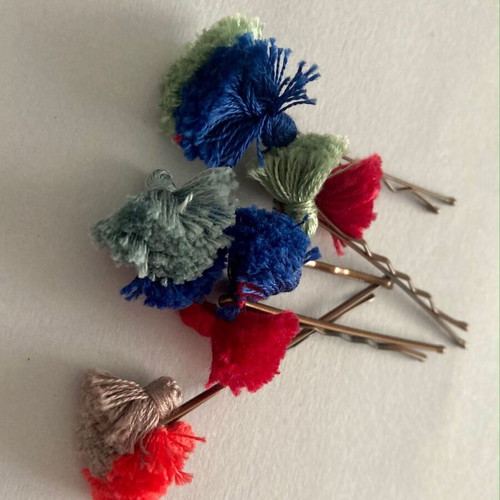 Vintage hairpins set of 5 with handmade colorful tassels new