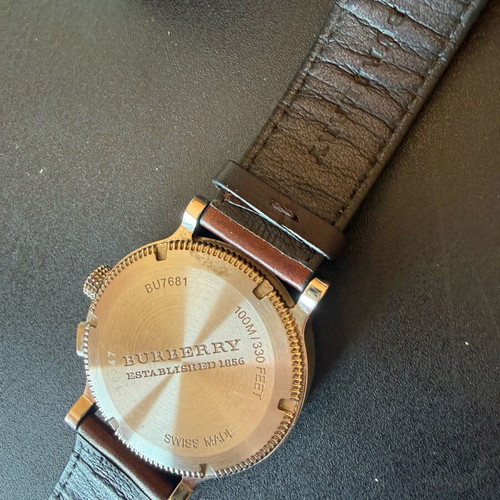 Burberry men's watch 42 mm like new