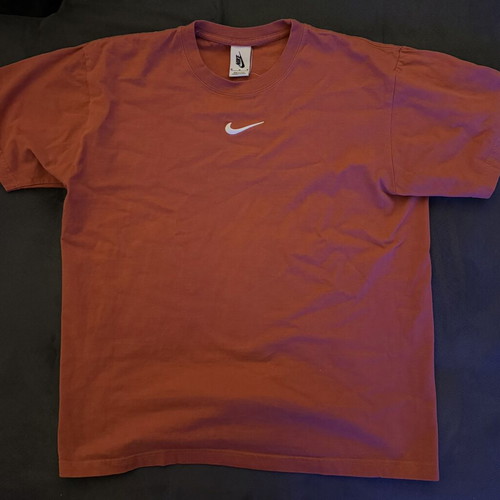 Nike Sportswear Mini Swoosh T-Shirt terracotta size M like new