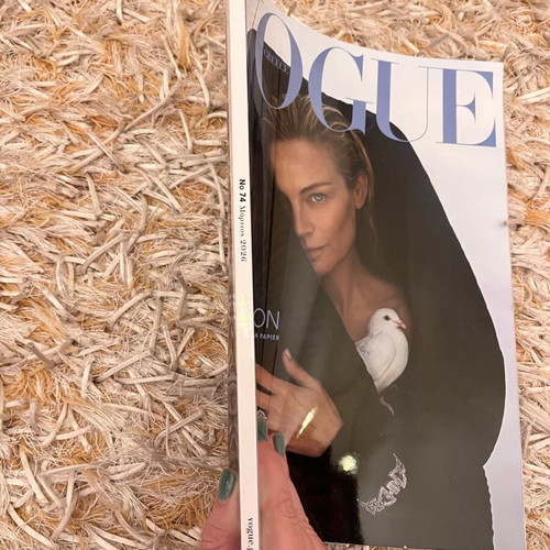 Vogue magazines like new, pack of 3 issues