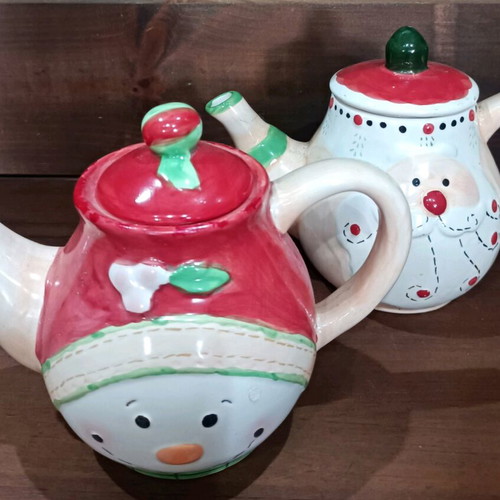Vintage Christmas teapots set of 2, new