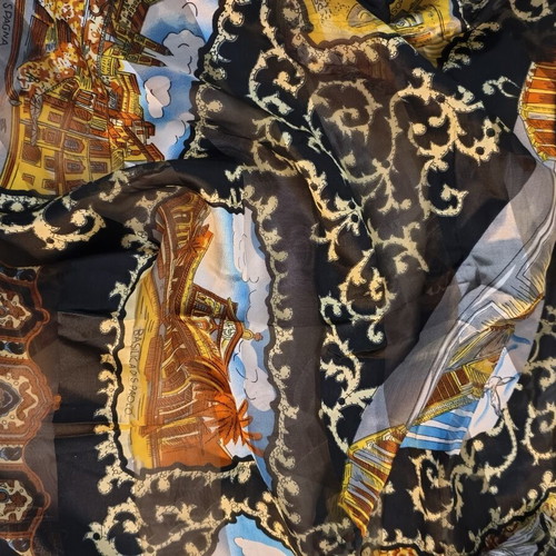 Scarf with Italian pattern like new, black multicolor