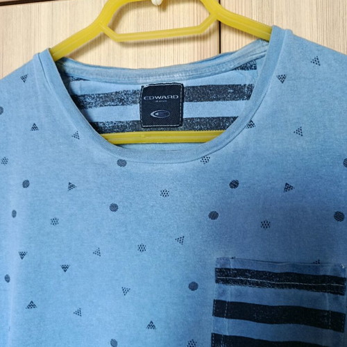 Edward T-shirt M used, light blue with pattern