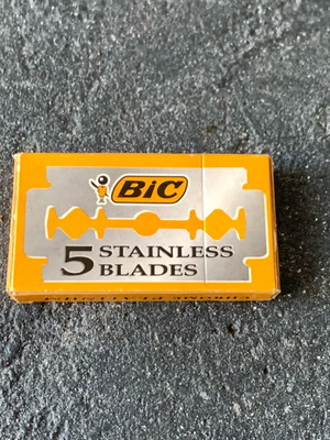 Razor blade pack new