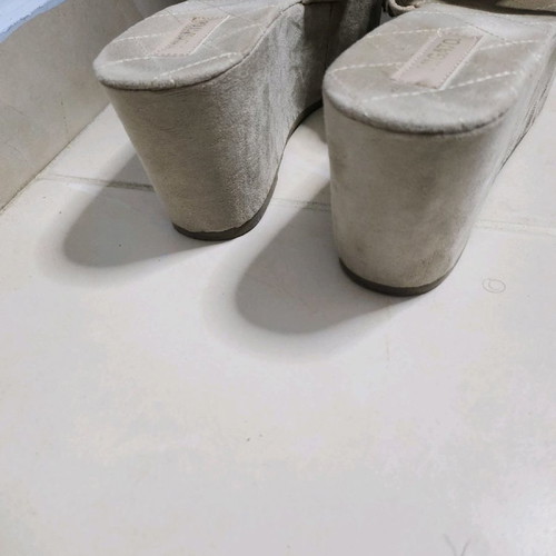 Migato platform sandals used size 39