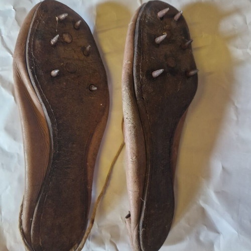 Vintage genuine leather track run sprint shoes used