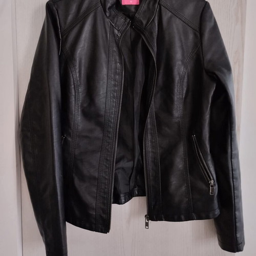 Pink Woman faux leather jacket size M like new, black