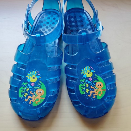 Silicone sandals size 35 like new, blue