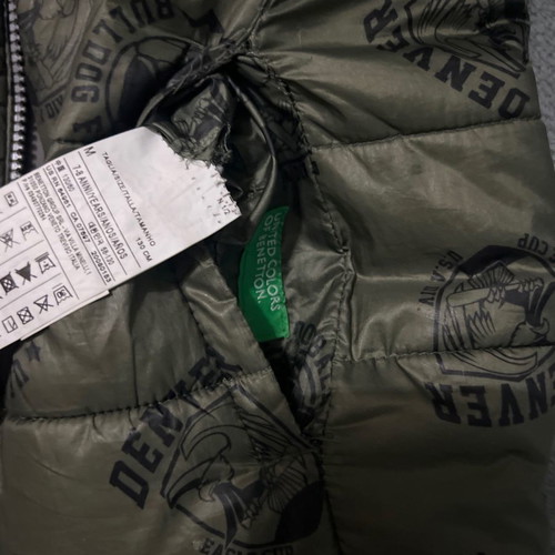 Benetton reversible jacket size 122 cm for 7 years like new, green