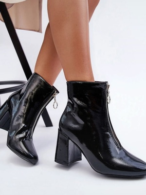 Patent leather boot used, size 37, with zipper, black