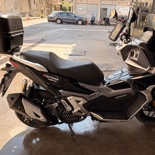 Daytona Mista 125 scooter like new, automatic, 125cc, petrol