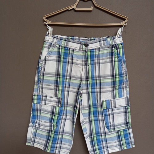 Here+There C&A Teen Cargo Bermuda Shorts like new, plaid white and blue