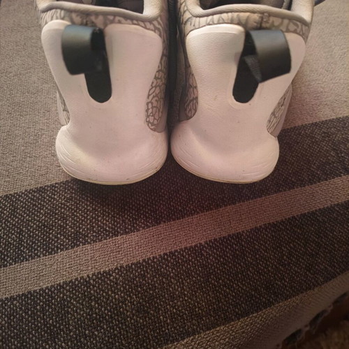 Jordan athletic shoes like new, gray, size 42