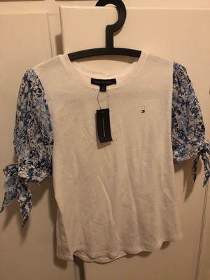 Tommy Hilfiger short-sleeve blouse new with tag, size L, white and blue