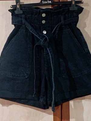 Zara Paperbag Bermuda black like new, size M