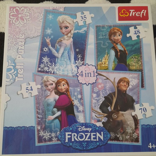 Frozen puzzle set of 2 like new