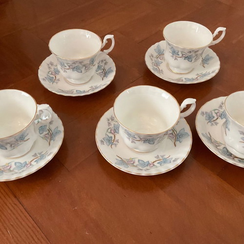 Royal Kent tea set porcelain England in excellent condition