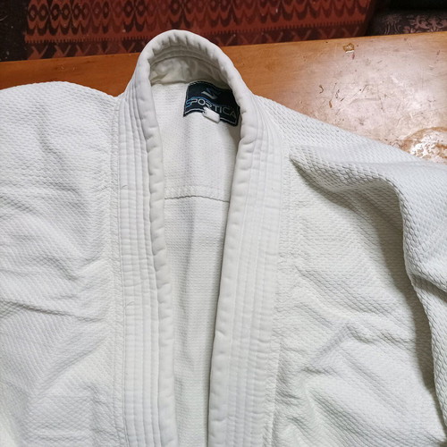 Φόρμα judo-aikido μεταχειρισμένη μέγεθος XL με γκι, παντελόνι και ζώνη