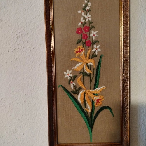 Handmade embroidered frames new, dimensions 40x20cm