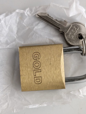 Padlock new with 3 keys