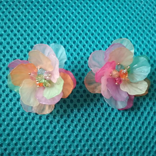Earrings new in beautiful summer colors