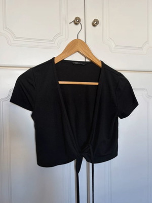 Shein black top like new with laces