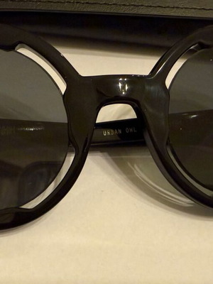 Urban Owl sunglasses like new, black