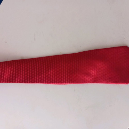 Pagoni silk tie red like new