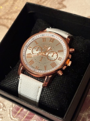 Fashion ρολόι χειρός λευκό καινούργιο με Quartz μηχανισμό