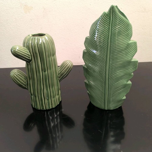 Two decorative vases like new