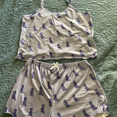 Girls' pyjamas like new size 160 mauve with dinosaurs set of 2