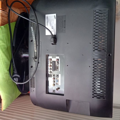 Samsung 22" TV used, defective for repair or spare parts